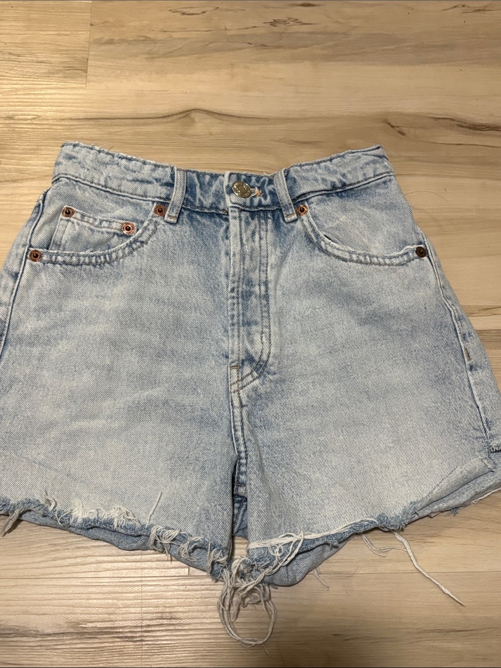 Zara High Waisted Light Wash Denim Cutoff Short size 2 boho festival cotton